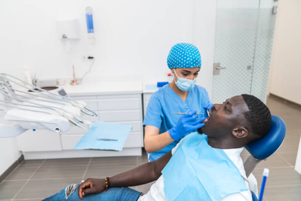 Best Dentist for Tooth Abscess  in Pine Manor, FL